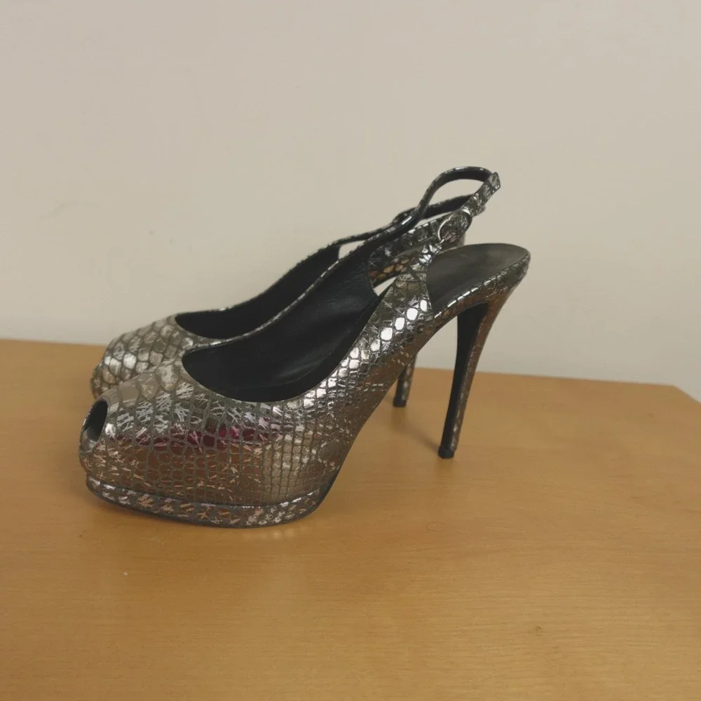 Giuseppe Zanotti giuseppe zanotti